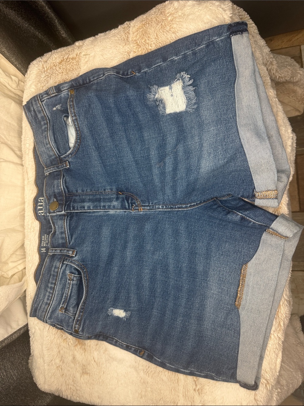 A.n.a Jean shorts